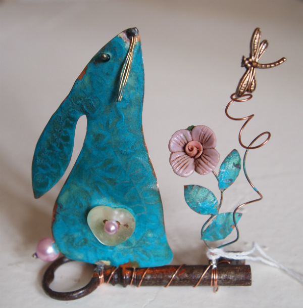 Hare Gazing on Key