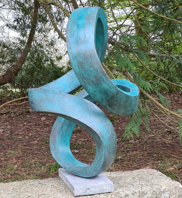 Dancing with Tides 